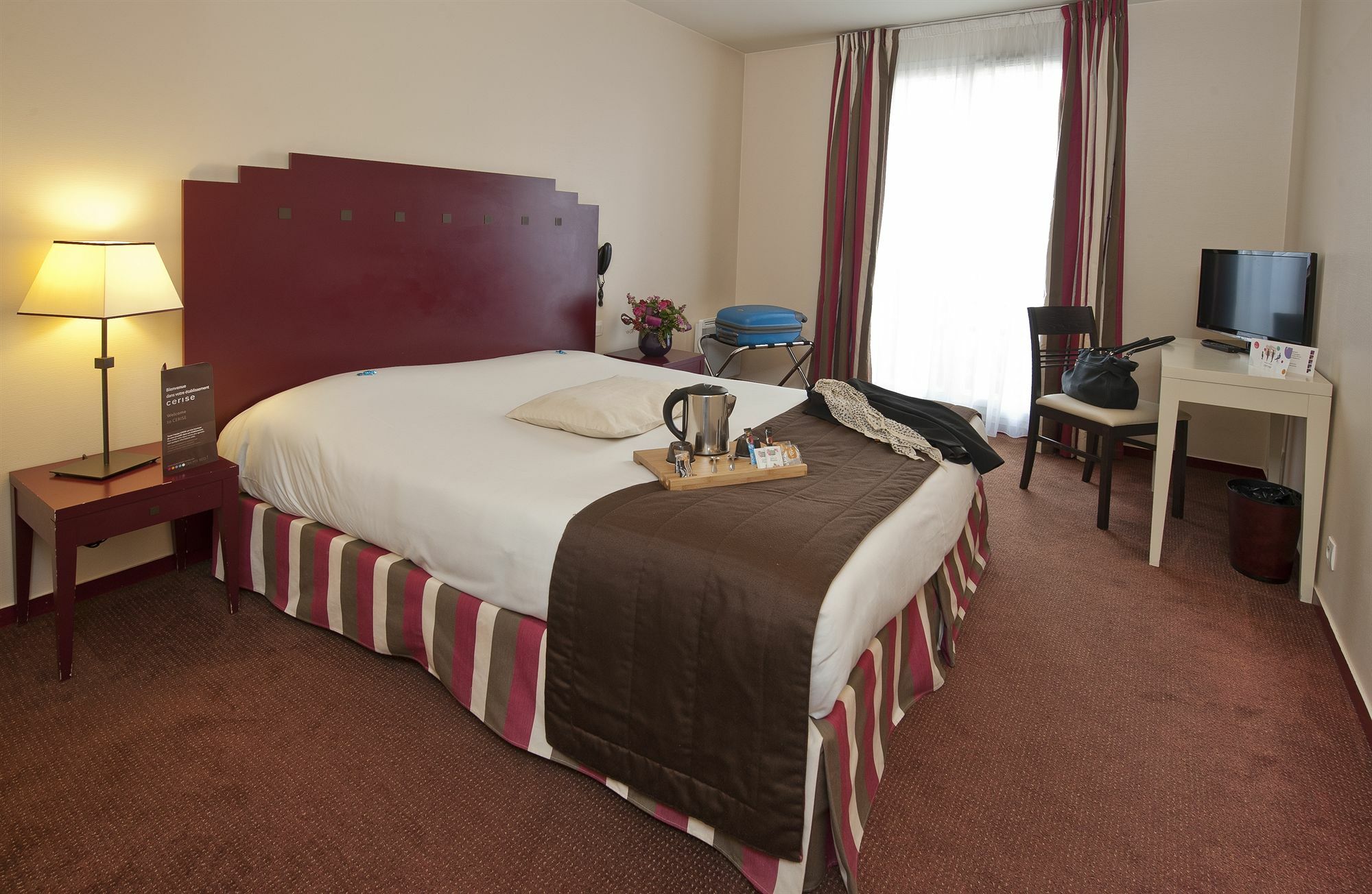 Hotel Cerise Chatou Exterior foto